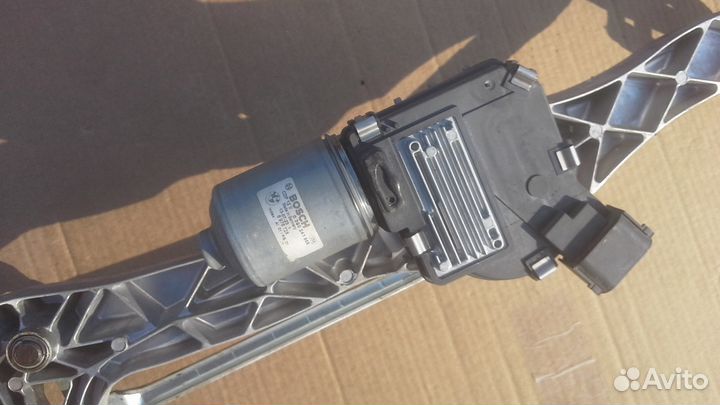 Трапеция стеклоочистителя BMW E65 E66