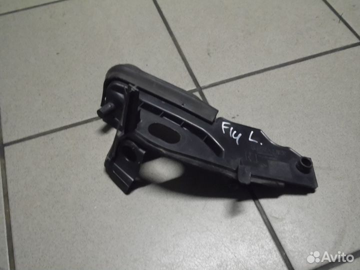 Накладка петли капота Рено Флюенс