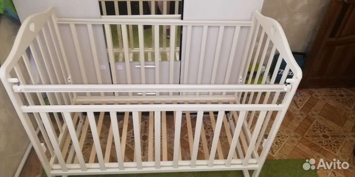 Детская кроватка