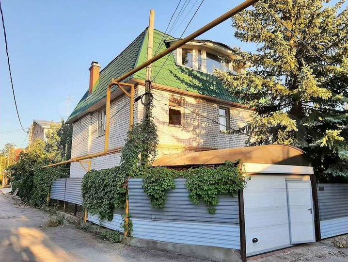 Дом 143,3 м² на участке 5,2 сот.