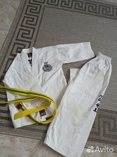 Форма для тхэквондо 140