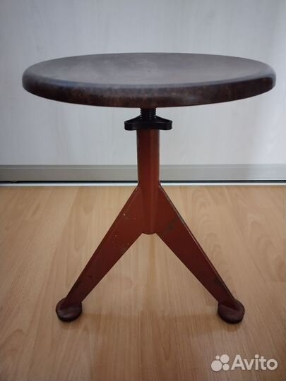 Стул для фортепиано