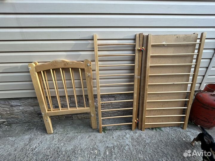 Детская кроватка