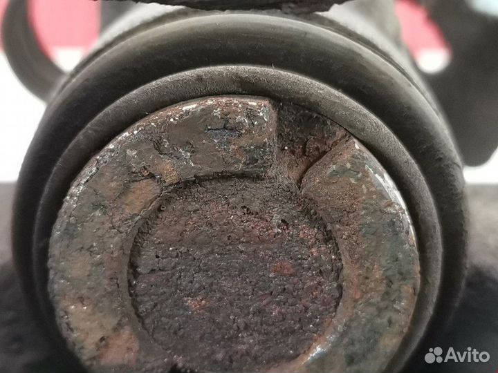 Суппорт задний левый Volkswagen Passat B5 2001