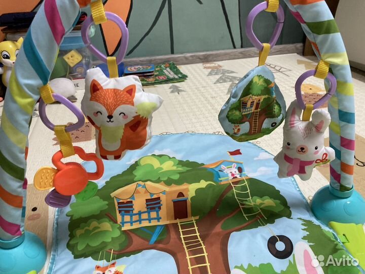 Развивающий коврик с пианино