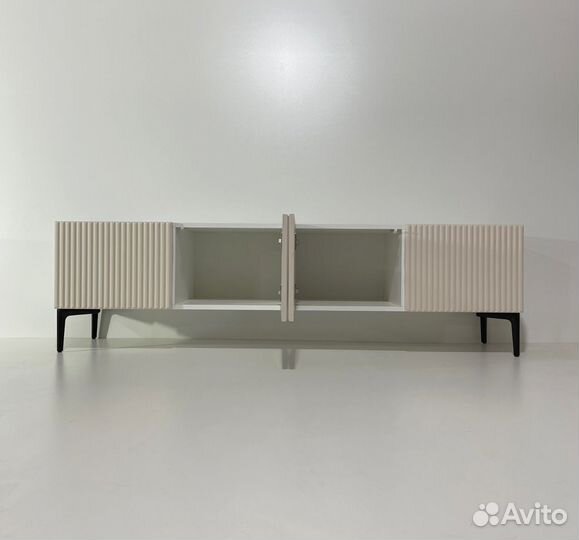 Тумба TV в цвете капучино (на опорах)