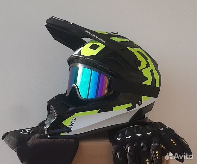 Новые шлемы для мотокросса с комплектом