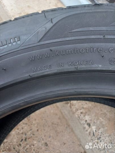 Kumho Crugen Premium KL33 215/60 R17