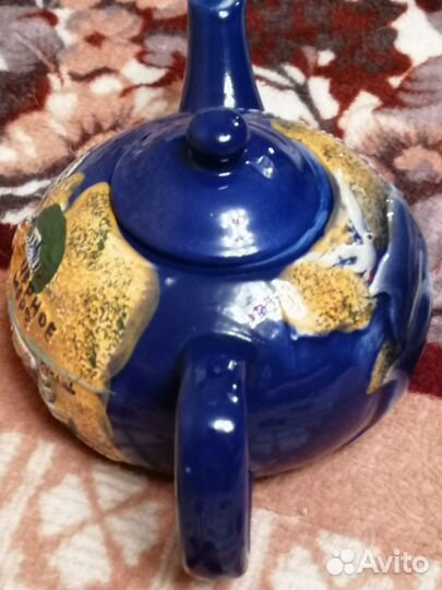 Заварной чайник. заварник чая. фаянс.посуда