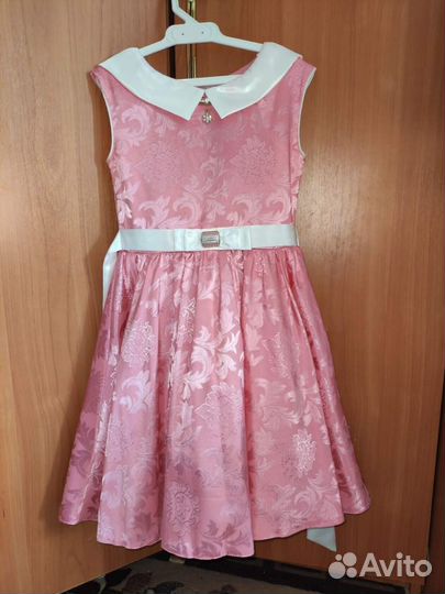 Платье для девочки нарядное 32 размер
