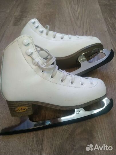 Фигурные коньки runa