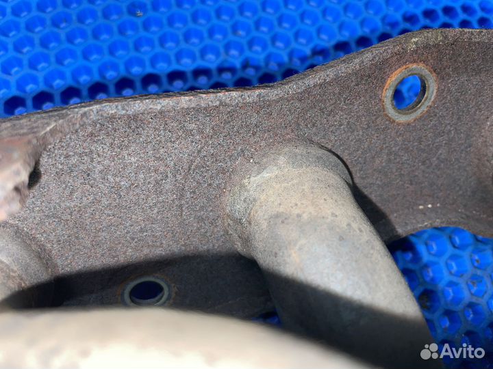 Выпускной коллектор Toyota Prius 20