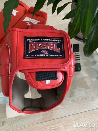 Боксерские перчатки