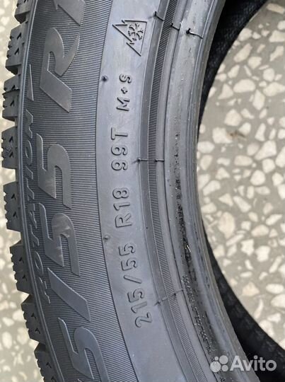 Pirelli Winter Ice Zero 215/55 R18 99T