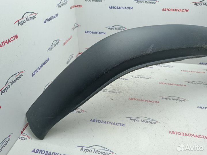 Юбка бампера передняя правая Toyota Avensis AZT250