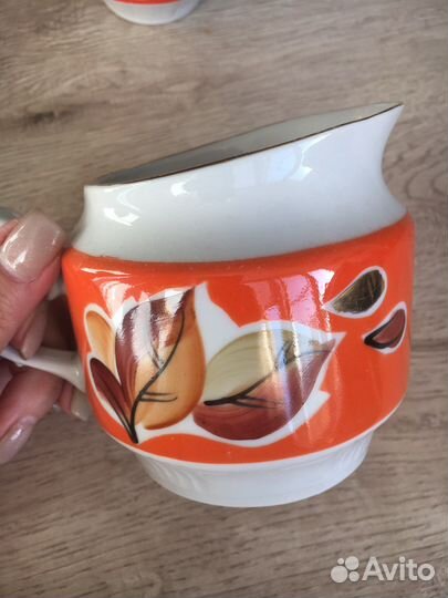 Чашка,молочник,сахарница с крышкой