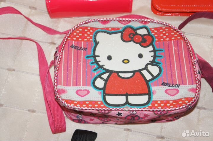 Сумочки для девочки в отличном состоянии