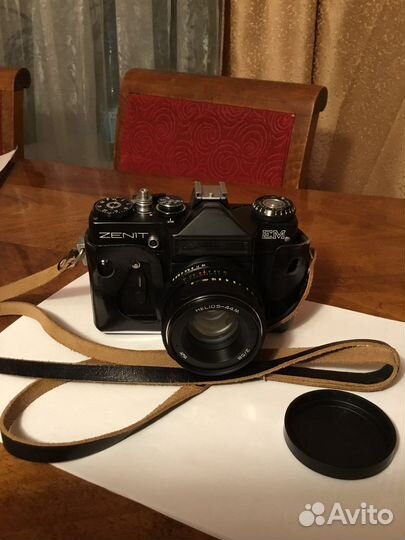 Пленочный фотоаппарат зенит