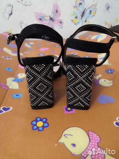 Босоножки для девочки