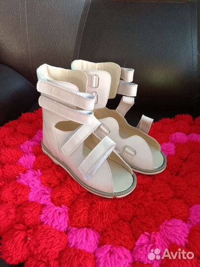 Ортопедические сандалии