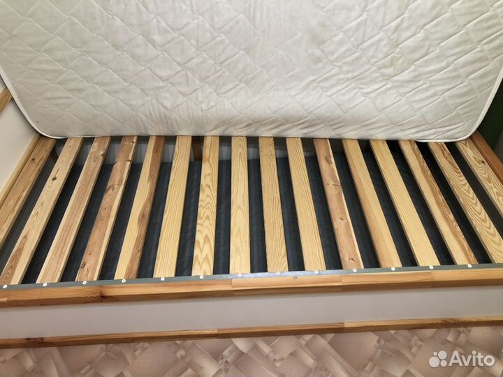 Кровать чердак IKEA 90х200