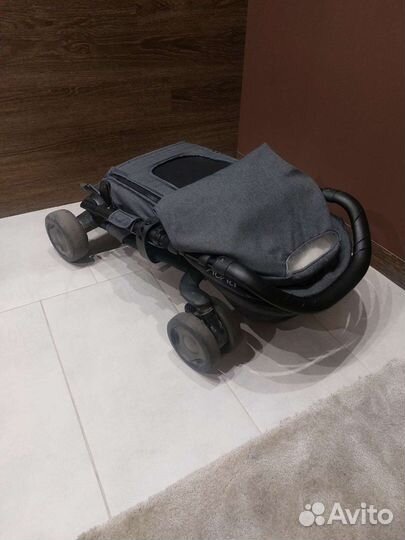 Прогулочная коляска nuna