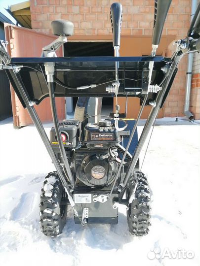 Подам снегоуборщик