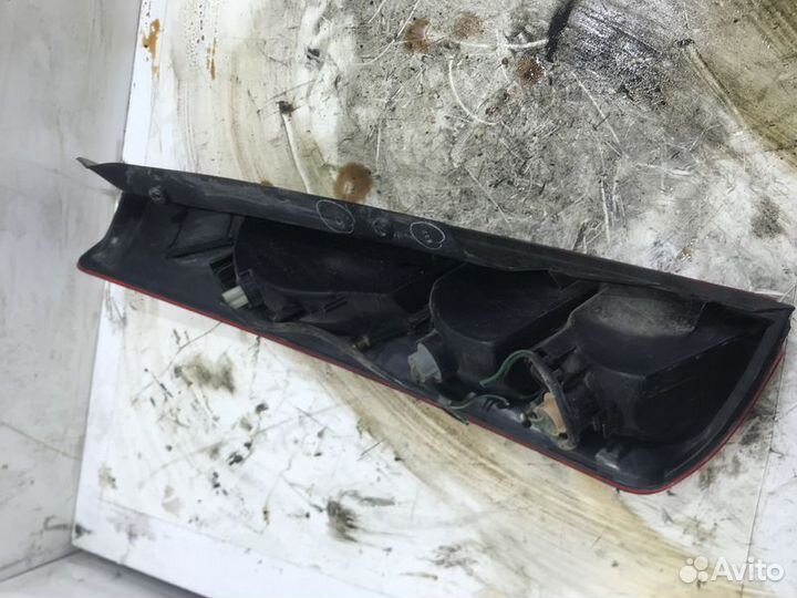 Фонарь задний правый Mitsubishi RVR