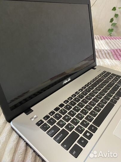 Ноутбук asus
