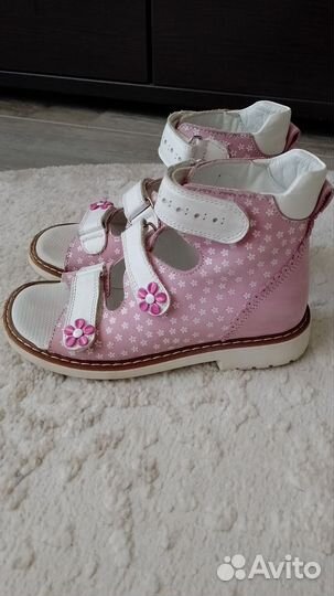 Босоножки для девочки