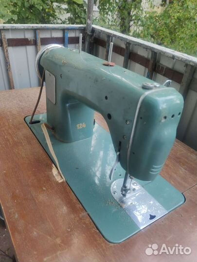 Швейная машина