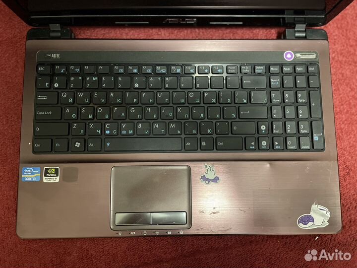 Ноутбук Asus /Intel core i3/ Nvidia 520MX/ 4GB