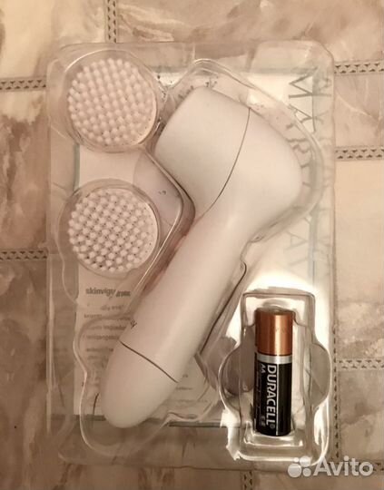 Щетка для умывания электрическая Мэри Кэй