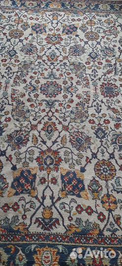 Ковер шерстяной новый