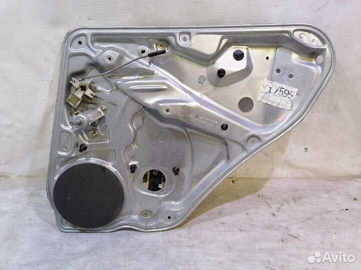 Стеклоподъёмник механический правой задней двери V