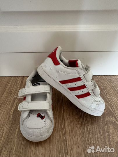 Кроссовки adidas superstar hello kitty