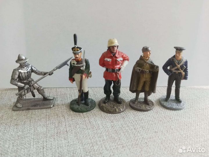 Модель солдитка оловянного