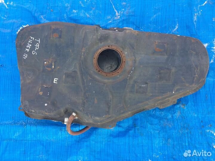 Бензобак toyota corolla fielder NZE121