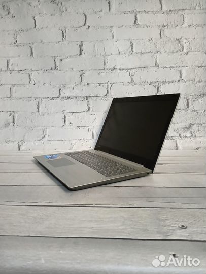 Игровой ноутбук Lenovo