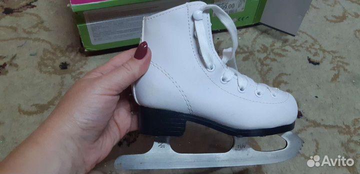 Коньки фигурные