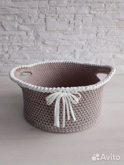 Корзина-поднос из трикотажной пряжи