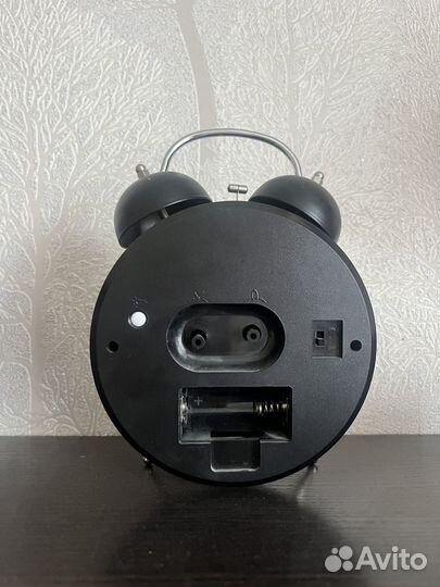 Часы будильник