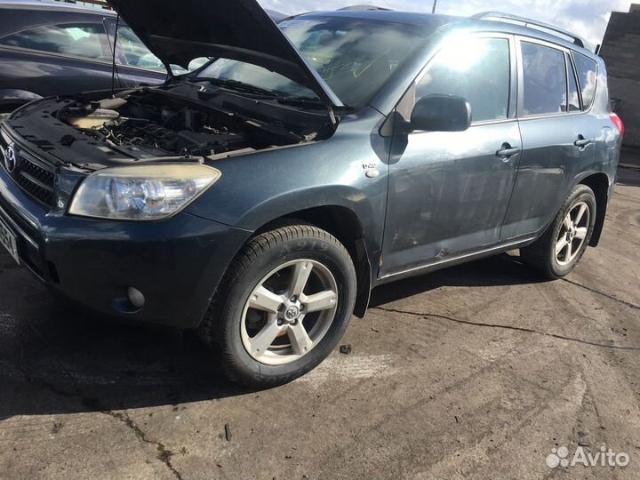 Раздаточная коробка toyota RAV 4 ZSA3 2006