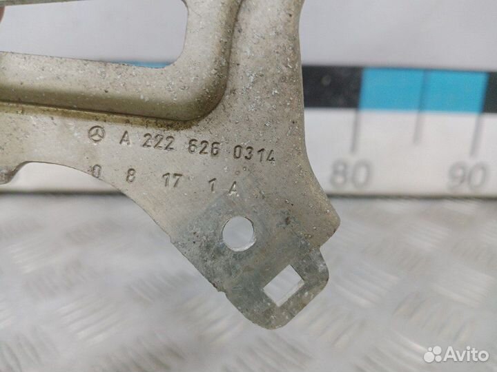 Б/У Кронштейн переднего бампера левая Merce#001