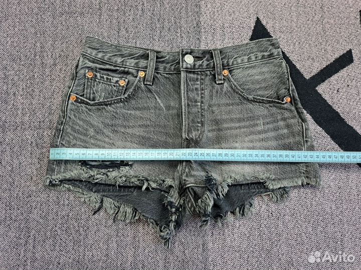 Джинсовые шорты Levis