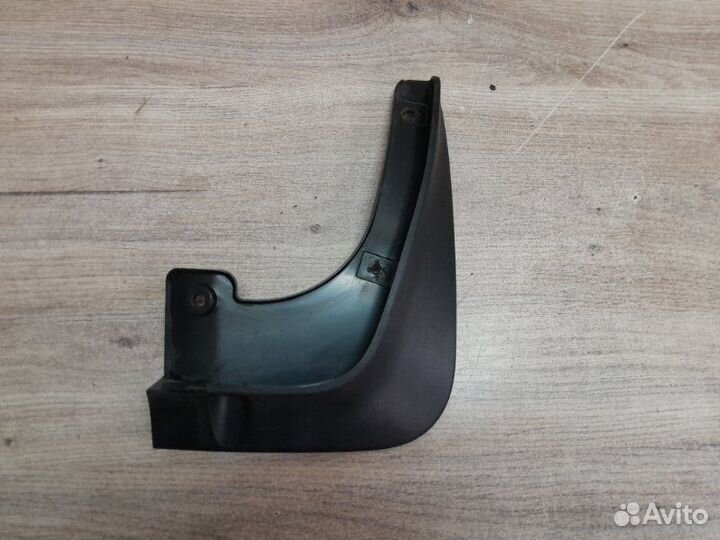 Брызговик задний правый Hyundai Sonata NF