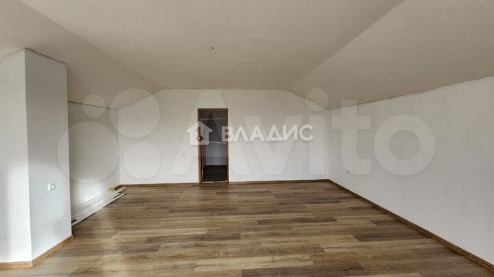 Дом 154,3 м² на участке 6 сот.