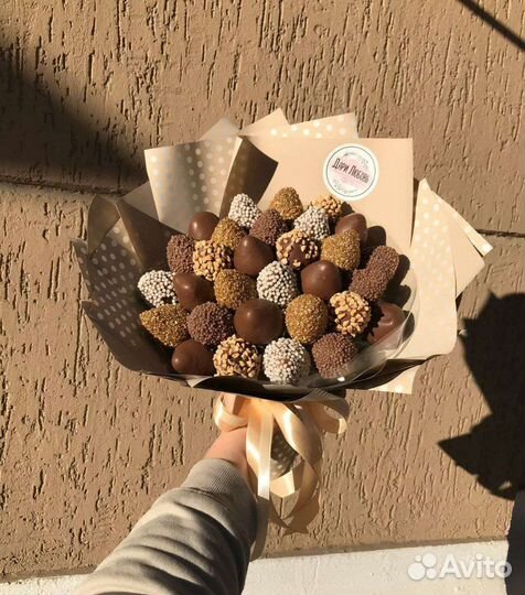 Молочный шоколад и клубника