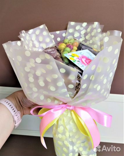 Букеты с чаем и конфетами на школьную линейку