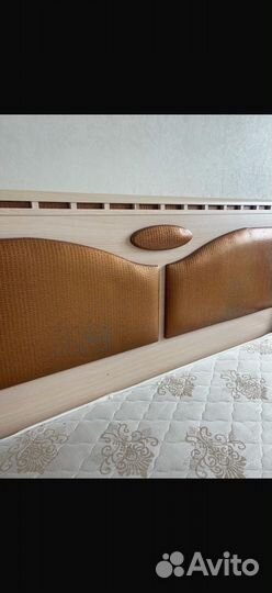 Спальный гарнитур